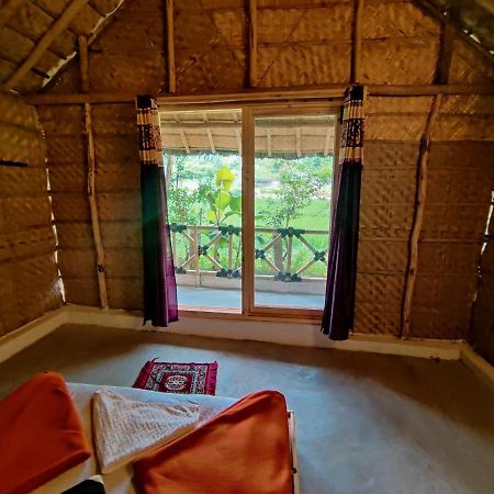 The Gravity Cafe -A Unit Of Staychillhampi Exterior foto