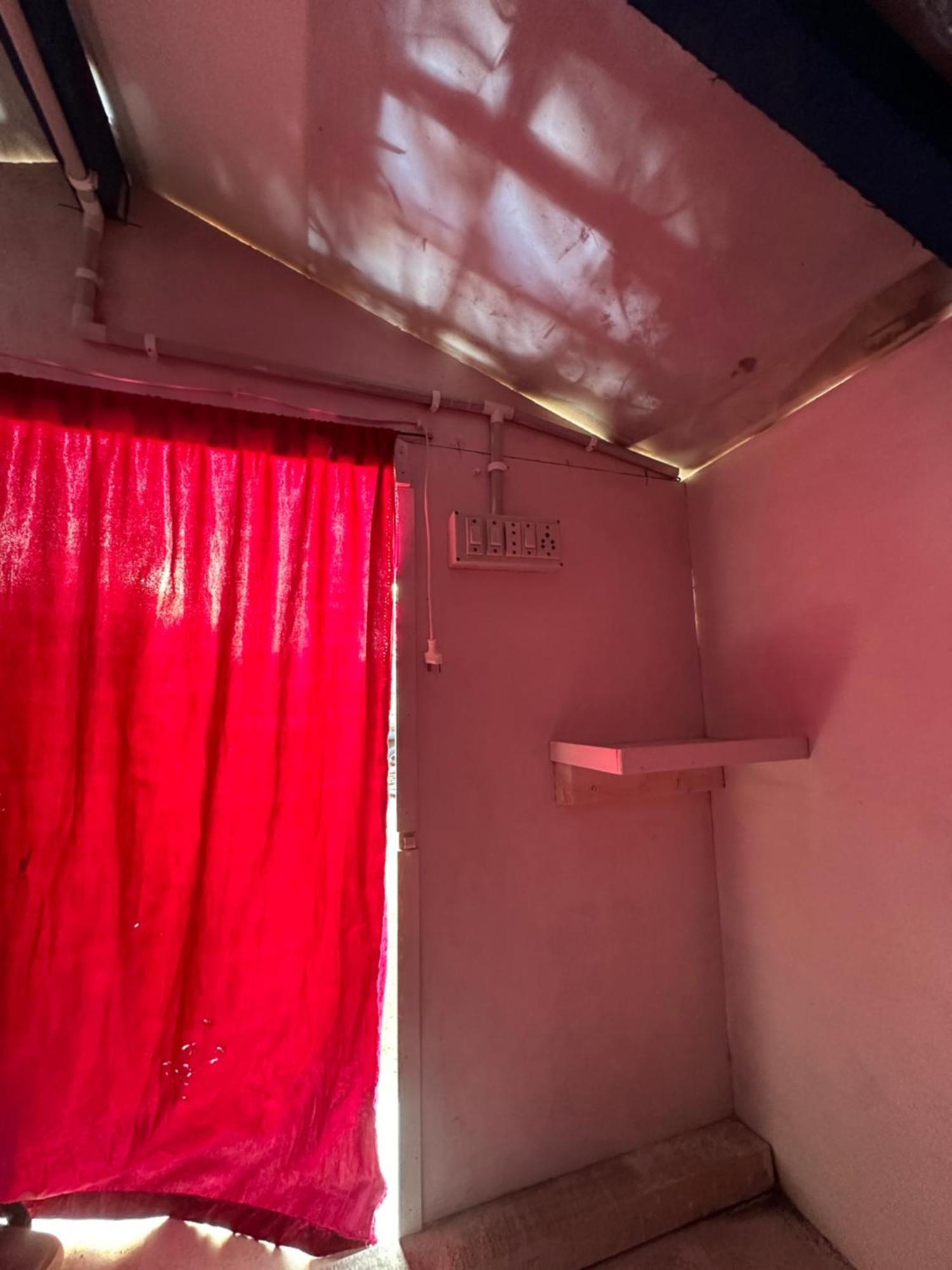 The Gravity Cafe -A Unit Of Staychillhampi Exterior foto
