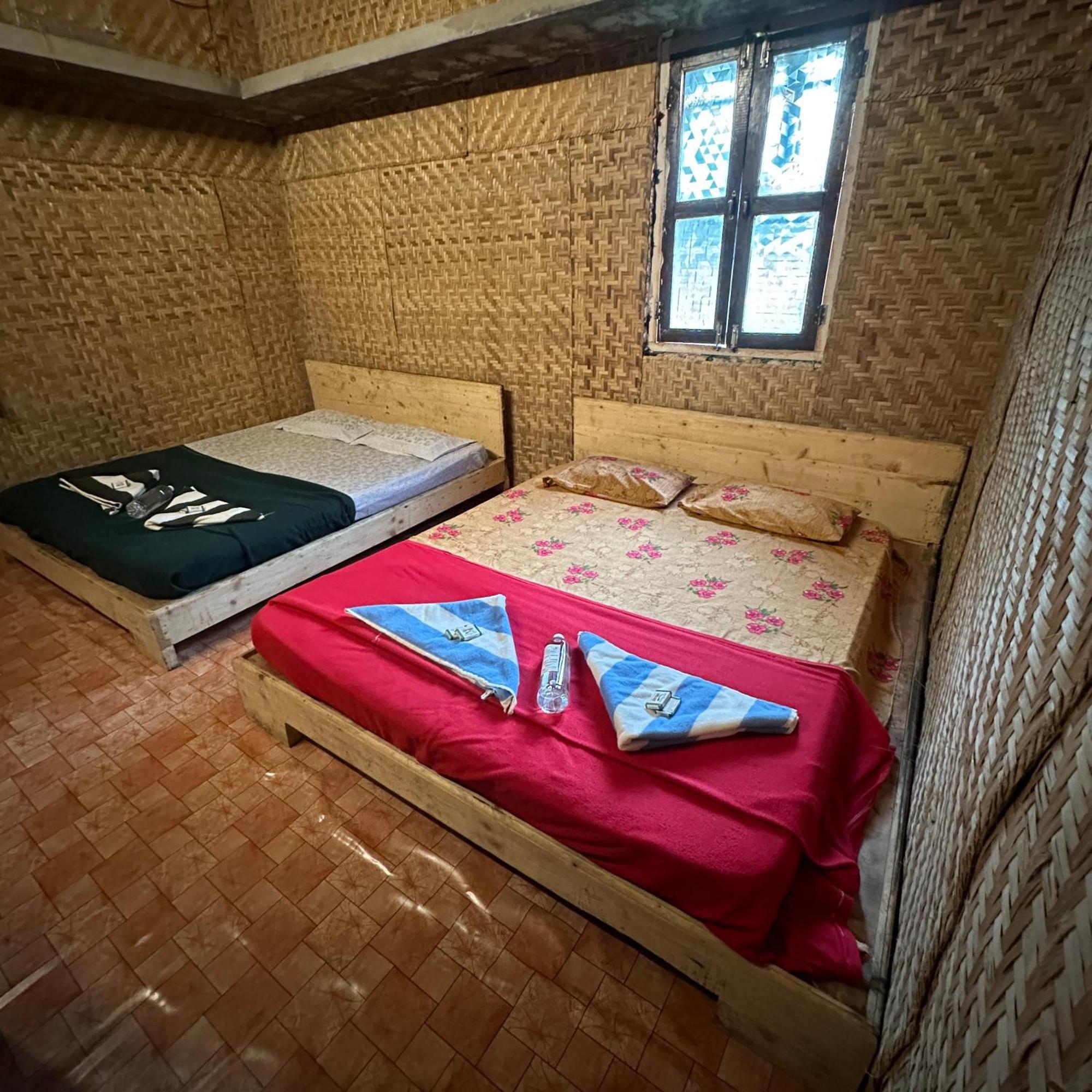 The Gravity Cafe -A Unit Of Staychillhampi Exterior foto