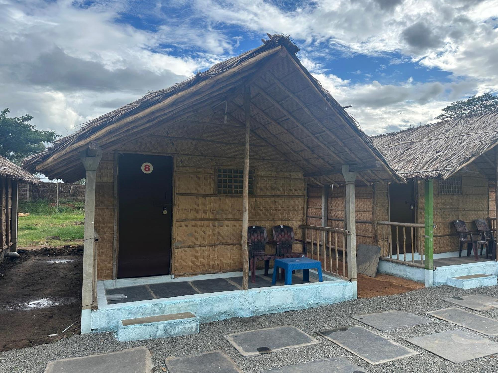 The Gravity Cafe -A Unit Of Staychillhampi Exterior foto